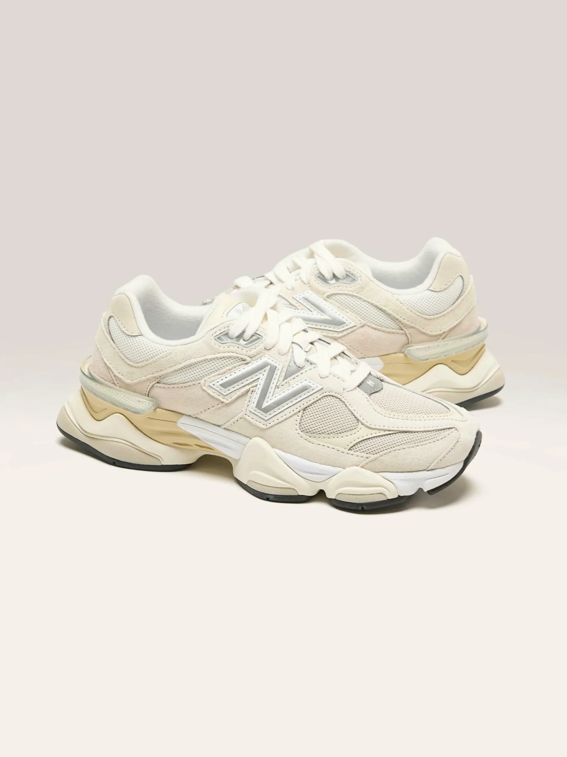 NEW BALANCE 9060 Pour Femmes