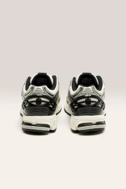 NEW BALANCE 1906R Pour Femmes